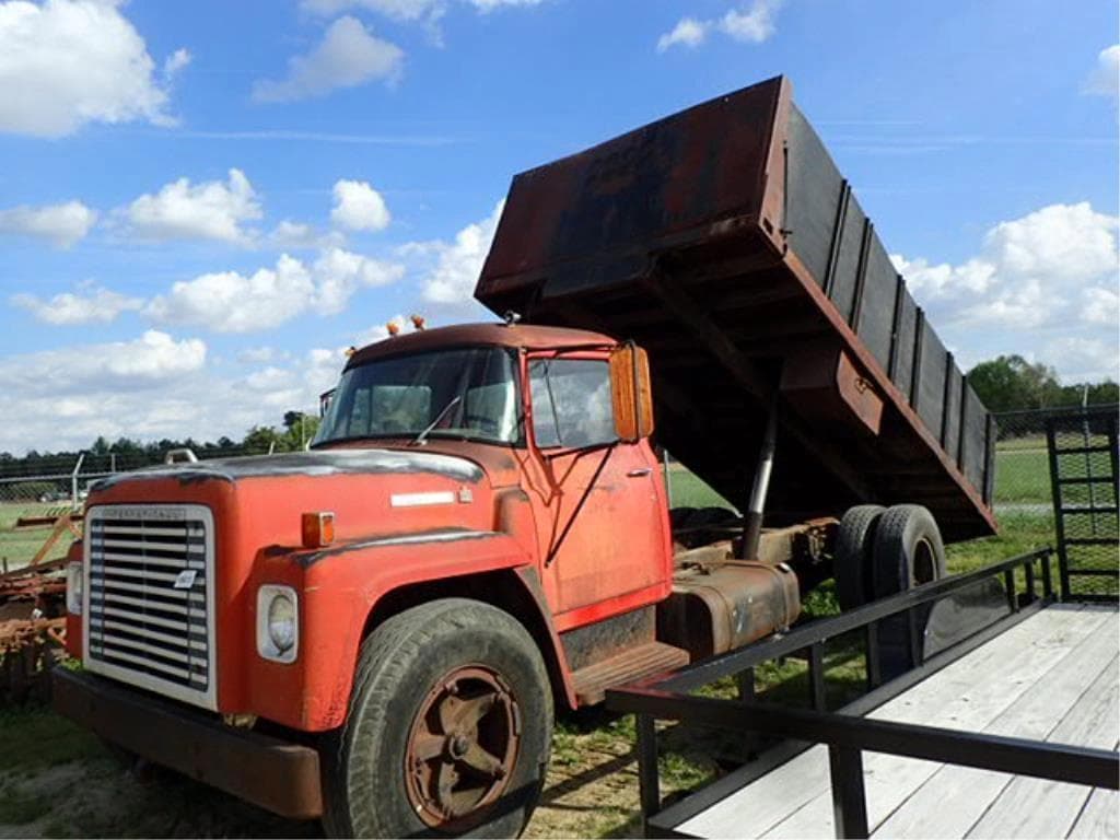 Image of International Loadstar 1700 Primary image