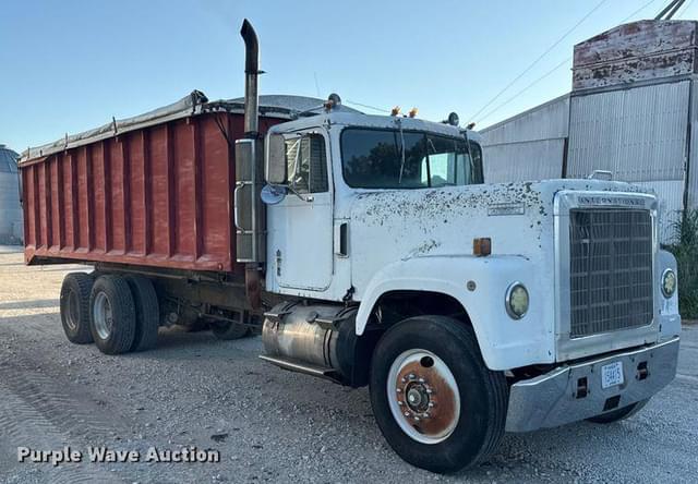 Image of International Transtar 4300 equipment image 2