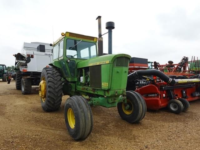 Image of John Deere 4620 equipment image 1