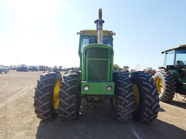 Image of John Deere 7520 equipment image 4