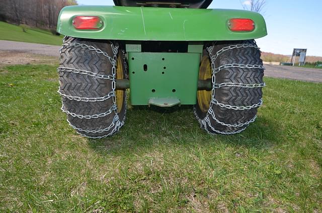 Image of John Deere 112 equipment image 4