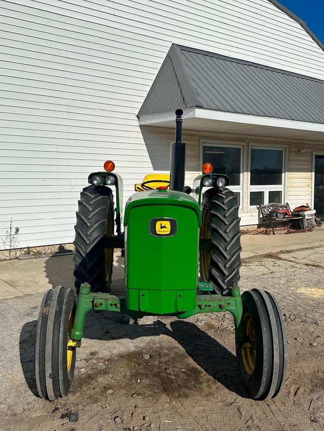 Image of John Deere 2030 equipment image 1