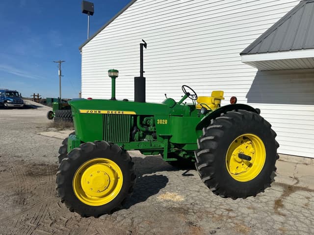 Image of John Deere 3020 equipment image 1