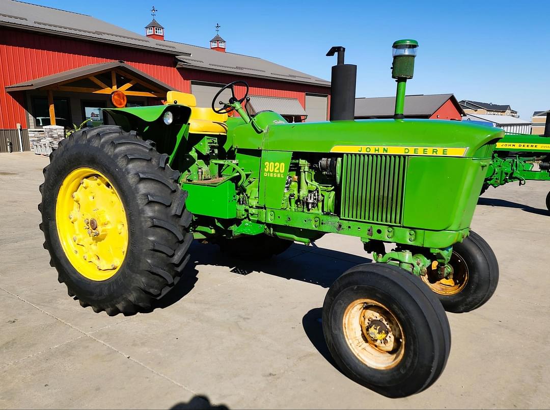 Image of John Deere 3020 Primary image