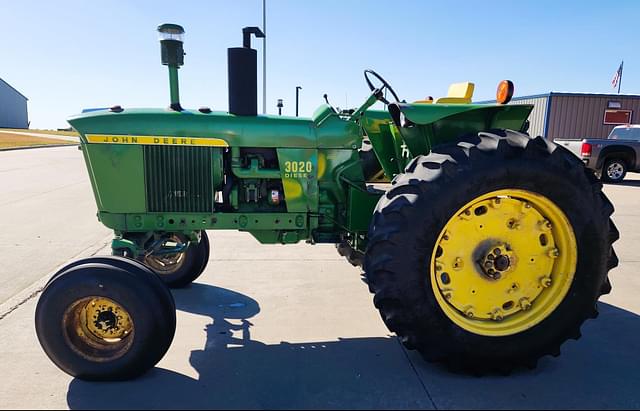 Image of John Deere 3020 equipment image 3