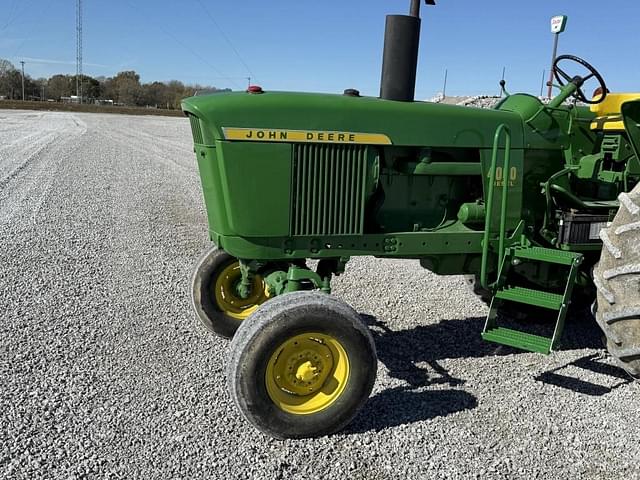 Image of John Deere 4000 equipment image 1