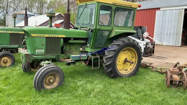 Image of John Deere 4000 equipment image 1
