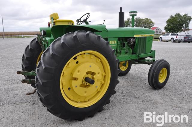 Image of John Deere 4020 equipment image 4