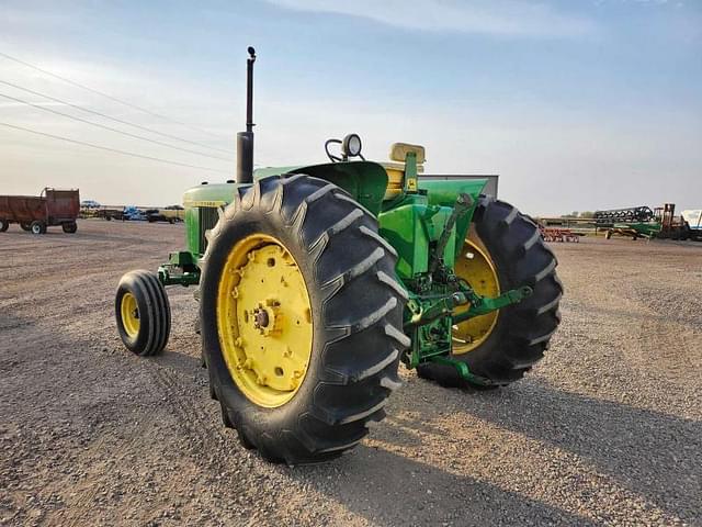 Image of John Deere 4020 equipment image 3