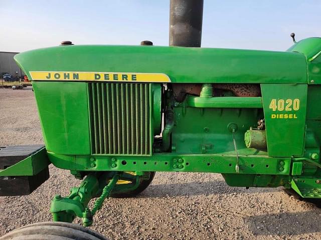 Image of John Deere 4020 equipment image 4