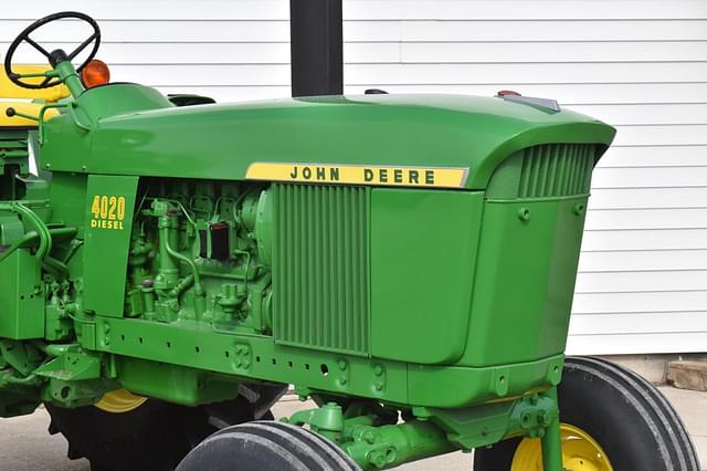 Image of John Deere 4020 equipment image 1