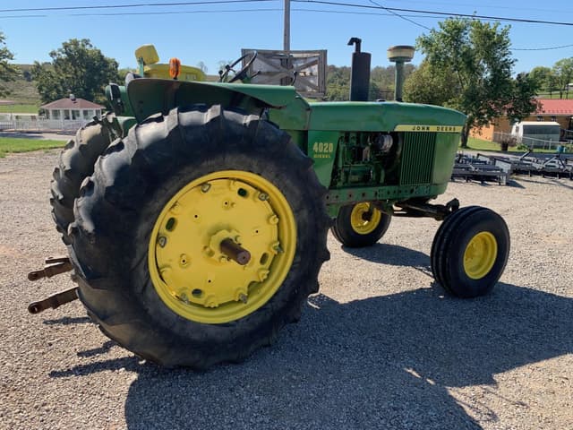 Image of John Deere 4020 equipment image 1