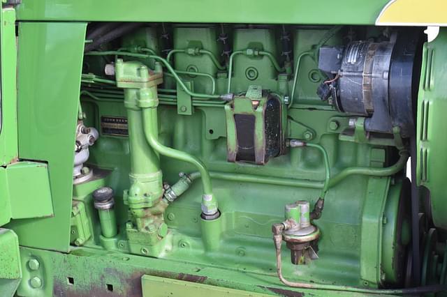 Image of John Deere 4020 equipment image 4