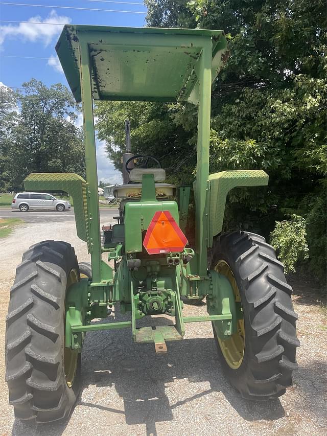 Image of John Deere 4020 equipment image 2