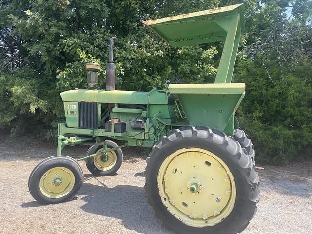 Image of John Deere 4020 equipment image 1