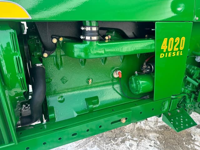 Image of John Deere 4020 equipment image 4