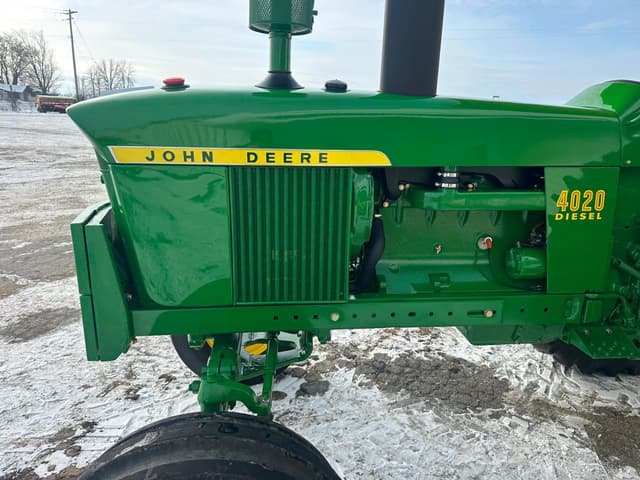 Image of John Deere 4020 equipment image 3