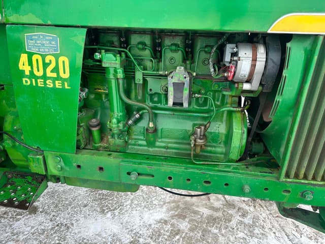 Image of John Deere 4020 equipment image 3