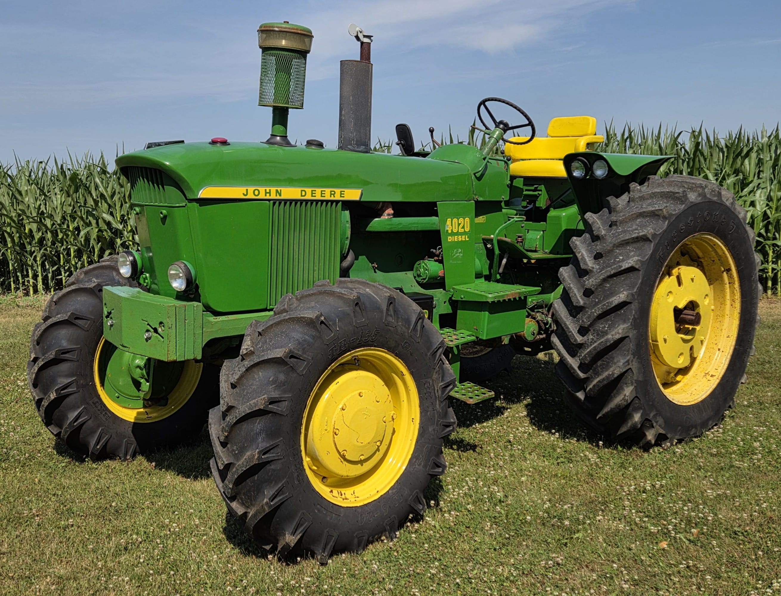 1972 John Deere 4020 Equipment Image0