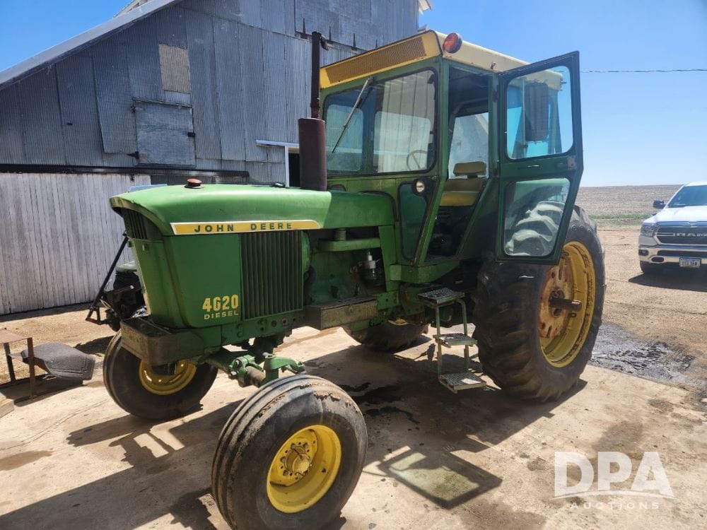 1972 John Deere 4020 Equipment Image0