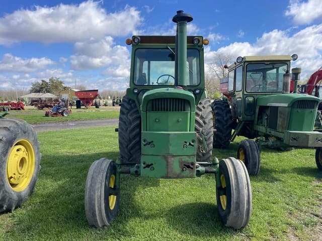 Image of John Deere 4320 equipment image 3