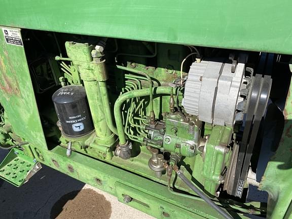 Image of John Deere 4320 equipment image 3