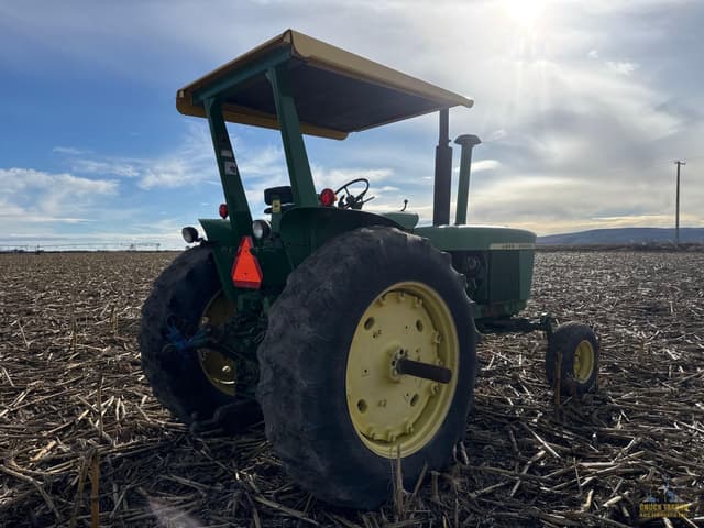 Image of John Deere 4320 equipment image 4