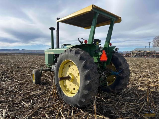 Image of John Deere 4320 equipment image 2