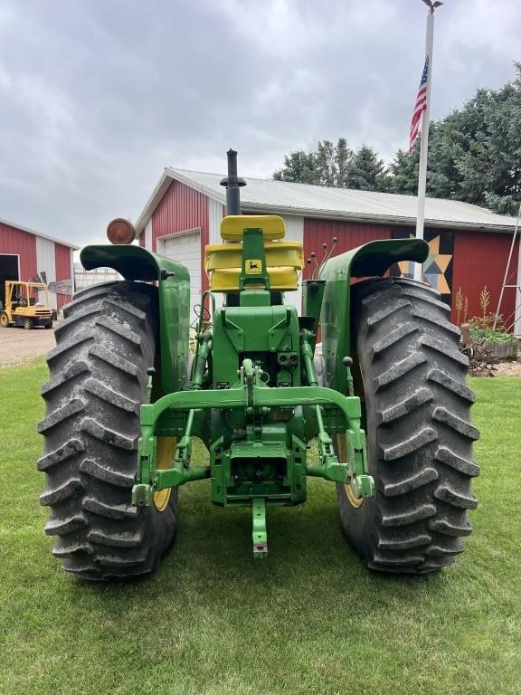 Image of John Deere 4320 equipment image 4