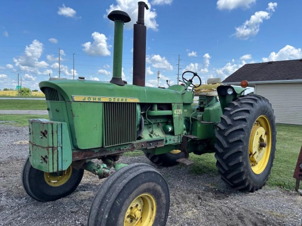 Image of John Deere 4320 Image 0