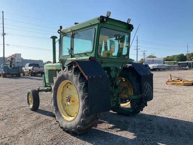 Image of John Deere 4320 equipment image 2