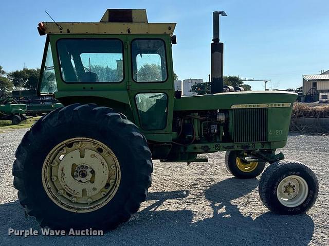 Image of John Deere 4320 equipment image 3