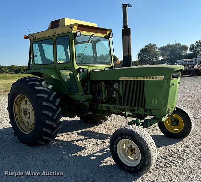 Image of John Deere 4320 equipment image 2