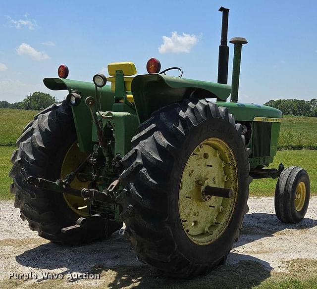 Image of John Deere 4320 equipment image 4