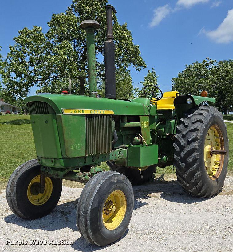 Image of John Deere 4320 Primary image