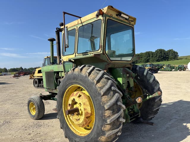 Image of John Deere 4620 equipment image 2