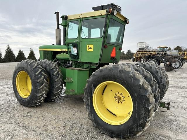 Image of John Deere 7520 equipment image 4