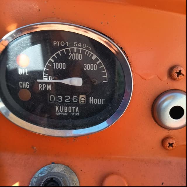 Image of Kubota L175 equipment image 4