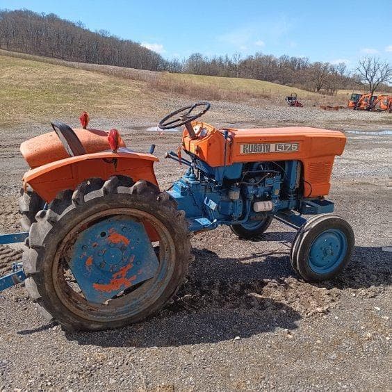 Image of Kubota L175 equipment image 1
