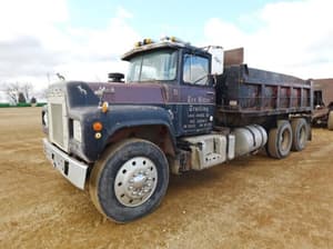 1972 Mack R685ST Image