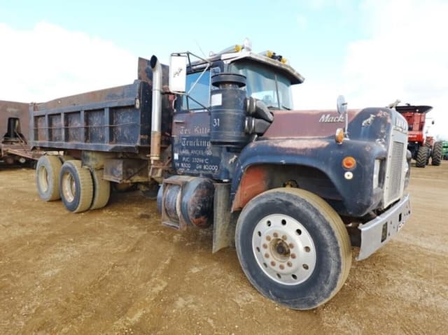Image of Mack R685ST equipment image 1
