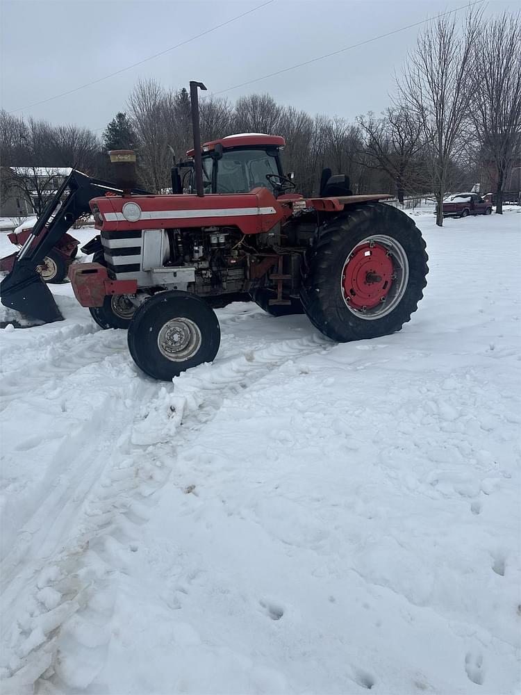 1972 Massey Ferguson 1130 Equipment Image0