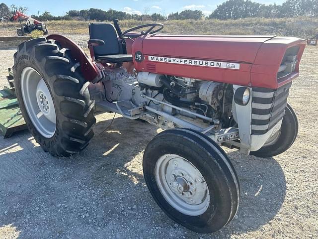 Image of Massey Ferguson 135 equipment image 2