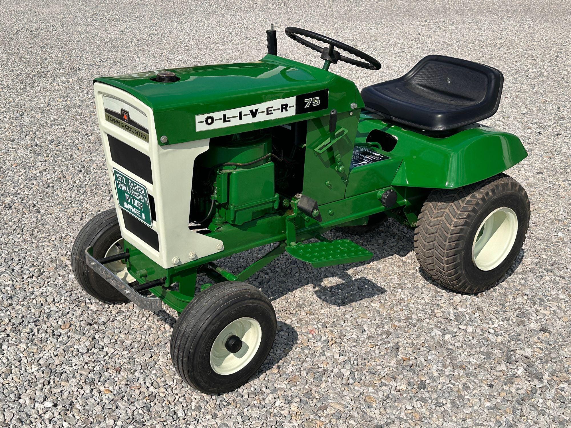 Main image Oliver 75