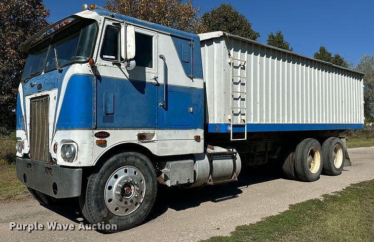 Image of Peterbilt 352 Primary image