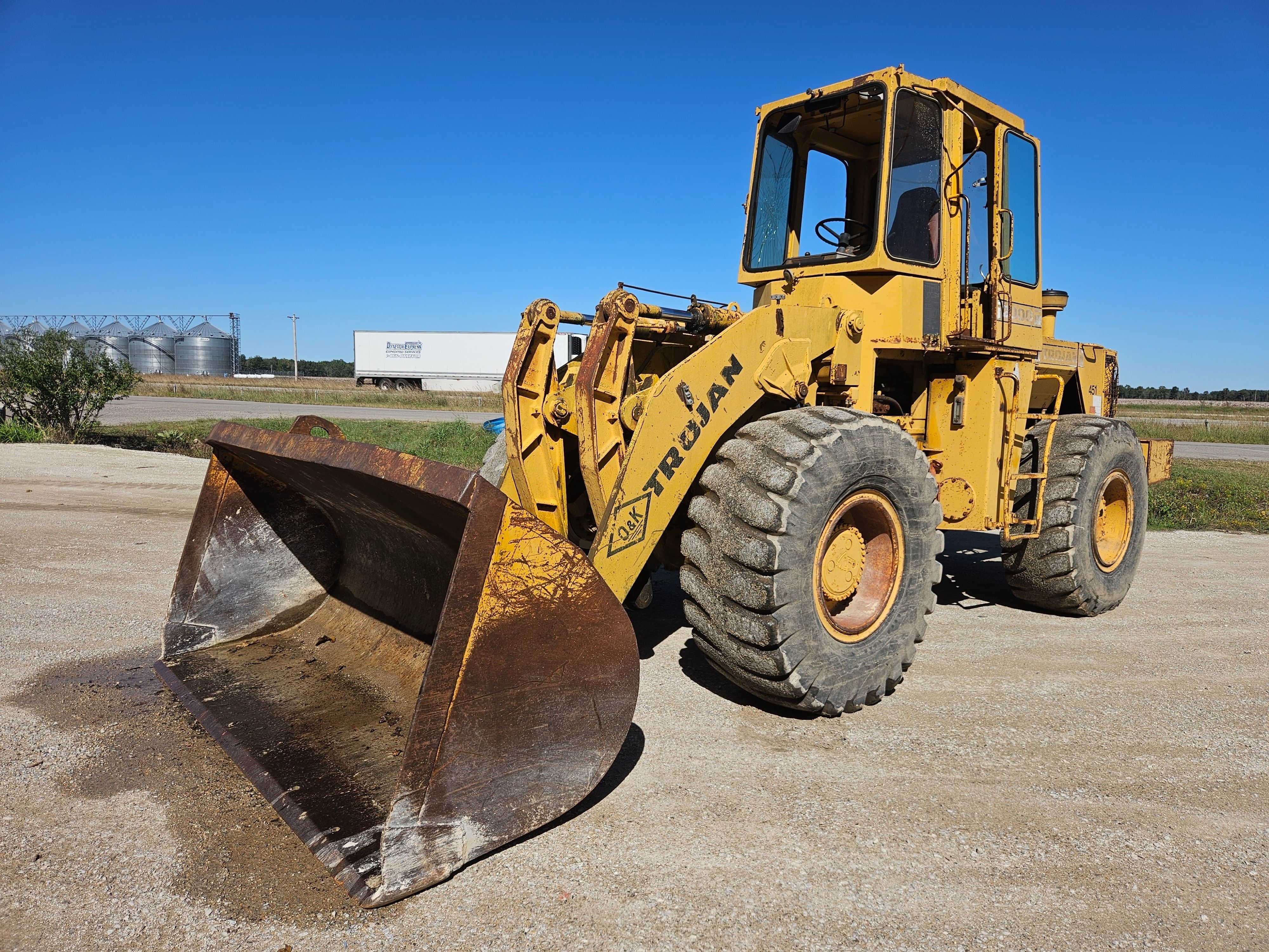 1972 Trojan 2000 Equipment Image0