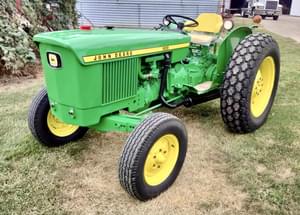 1972 John Deere 1020 Image