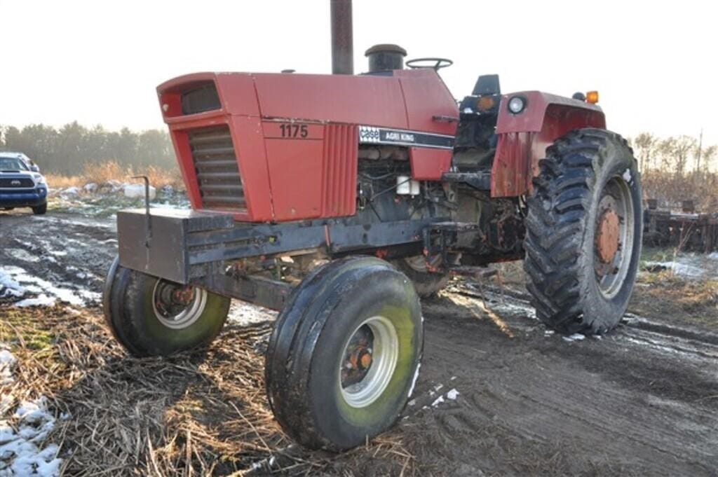 1973 Case 1175 Equipment Image0