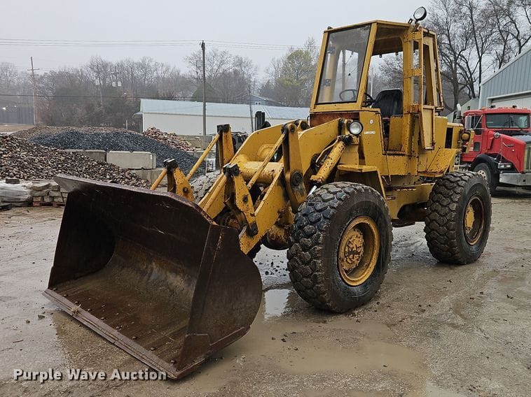 1973 Caterpillar 930 Equipment Image0