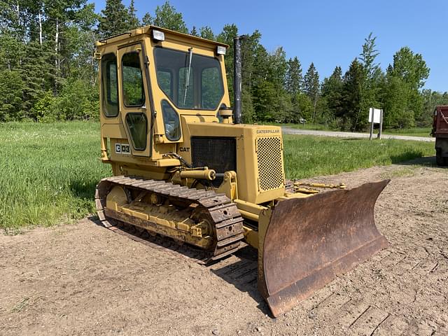Image of Caterpillar D3 equipment image 2